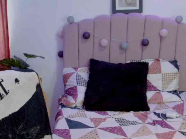 EvansLx Live Webcam on BongaCams