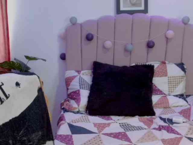 EvansLx Live Webcam on BongaCams