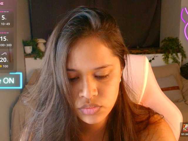 AmeliaEmmy live cam on BongaCams