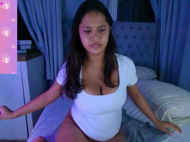 AmeliaEmmy live cam on BongaCams