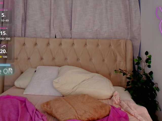 AmeliaEmmy live cam on BongaCams