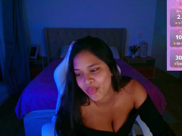 AmeliaEmmy live cam on BongaCams