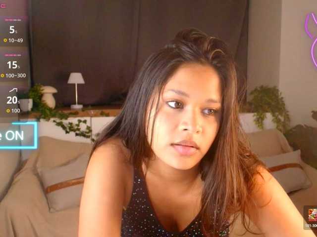 AmeliaEmmy live cam on BongaCams
