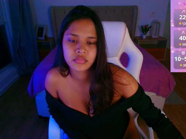 AmeliaEmmy live cam on BongaCams