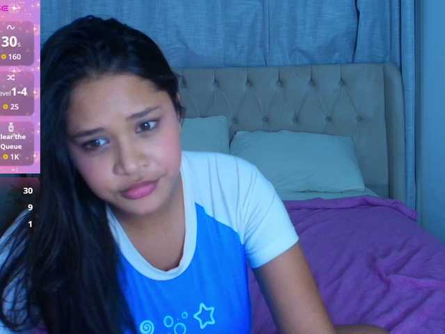 AmeliaEmmy live cam on BongaCams