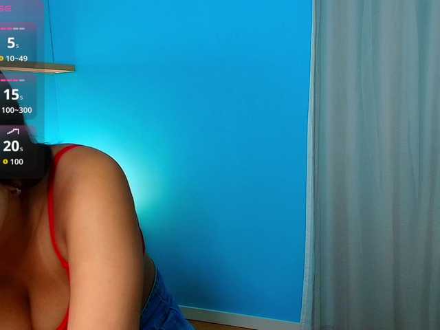 AmeliaEmmy live cam on BongaCams