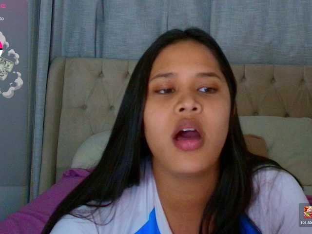 AmeliaEmmy live cam on BongaCams