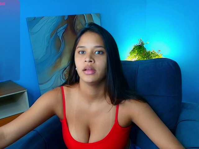 AmeliaEmmy live cam on BongaCams