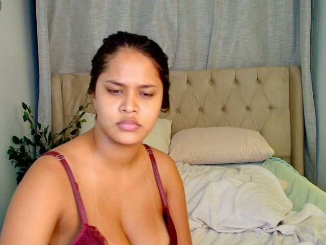 AmeliaEmmy live cam on BongaCams