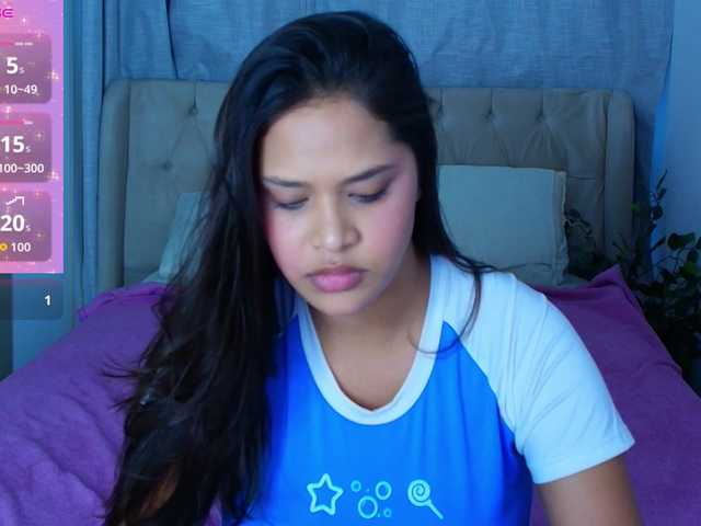 AmeliaEmmy live cam on BongaCams