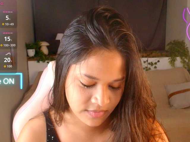 AmeliaEmmy live cam on BongaCams