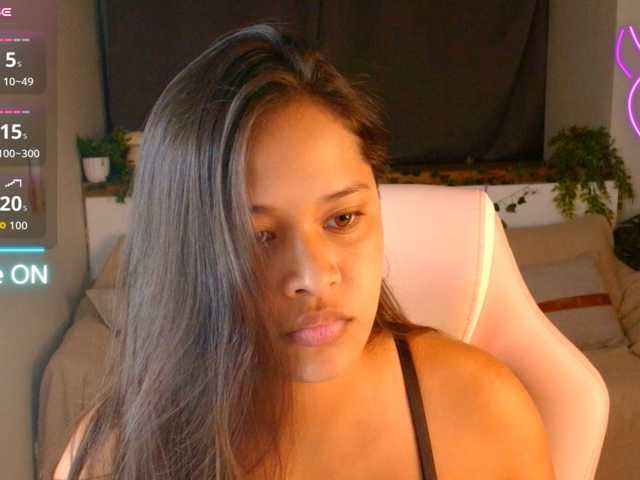 AmeliaEmmy live cam on BongaCams