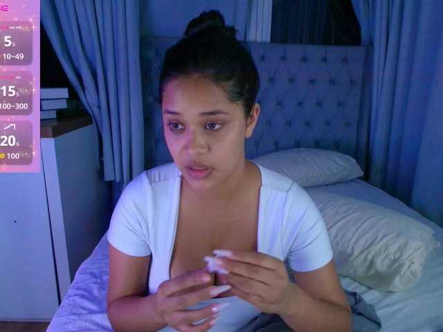 AmeliaEmmy live cam on BongaCams