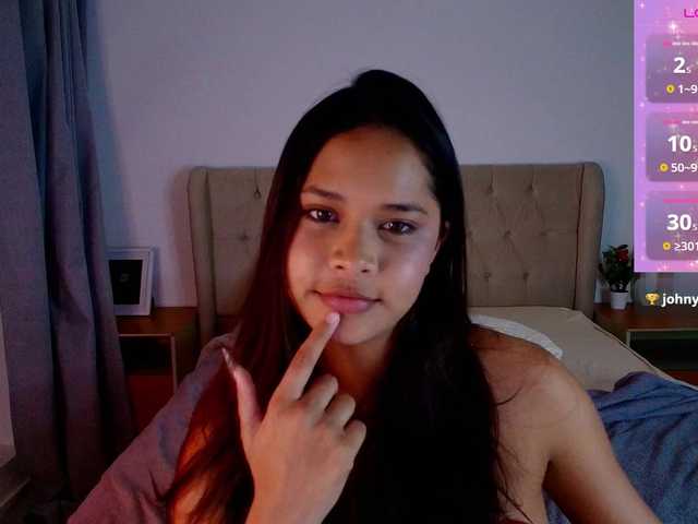 AmeliaEmmy live cam on BongaCams