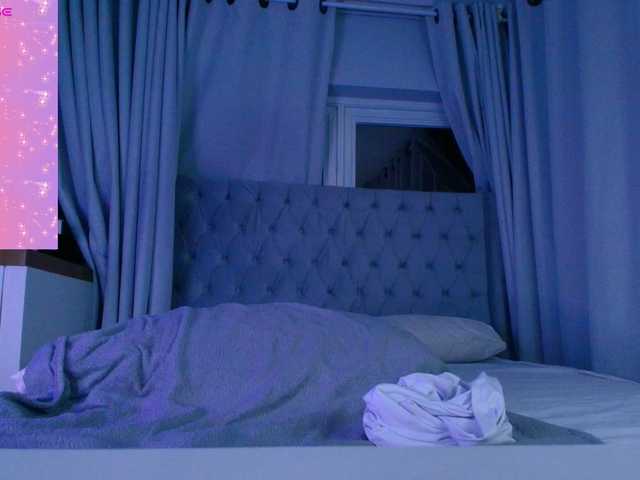 AmeliaEmmy live cam on BongaCams