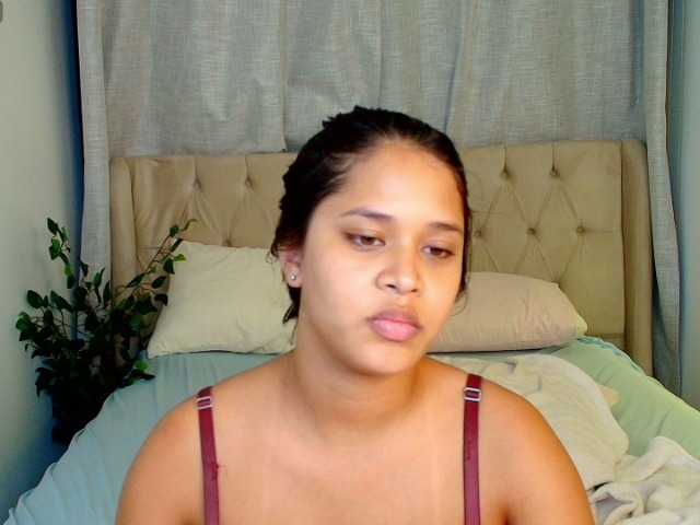 AmeliaEmmy live cam on BongaCams