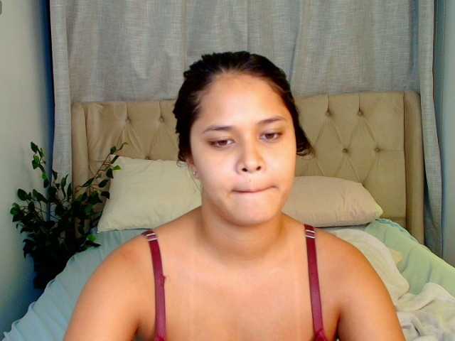AmeliaEmmy live cam on BongaCams