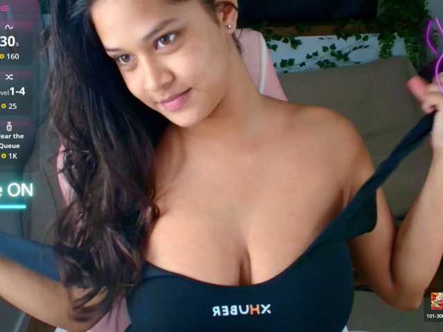 AmeliaEmmy live cam on BongaCams
