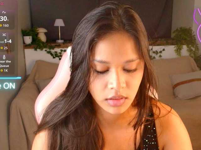 AmeliaEmmy live cam on BongaCams