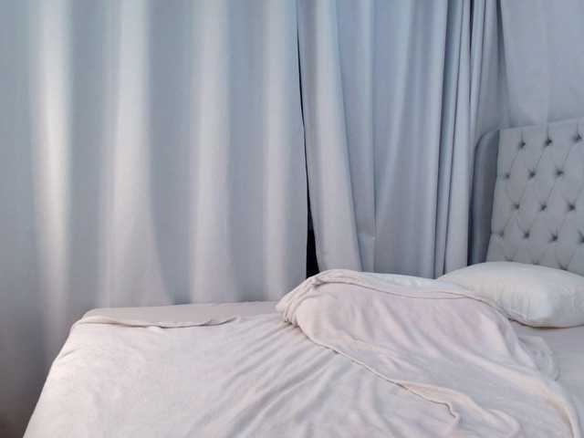 AmeliaEmmy live cam on BongaCams