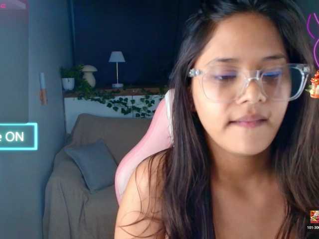 AmeliaEmmy live cam on BongaCams