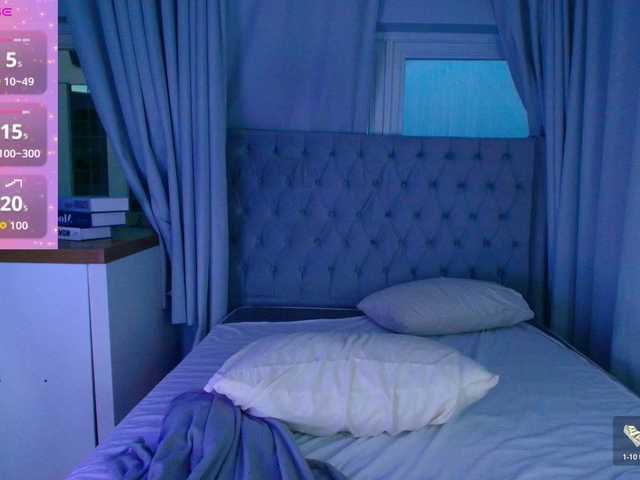AmeliaEmmy live cam on BongaCams
