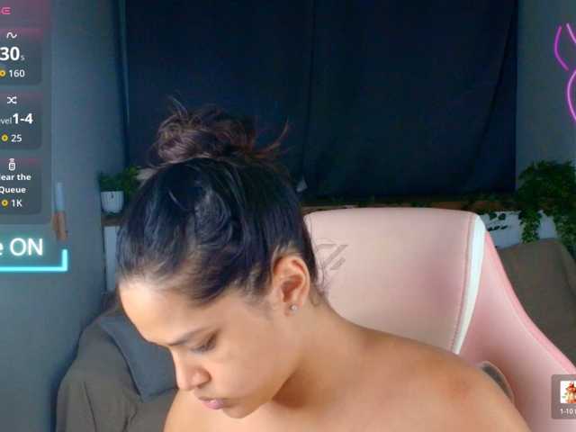 AmeliaEmmy live cam on BongaCams