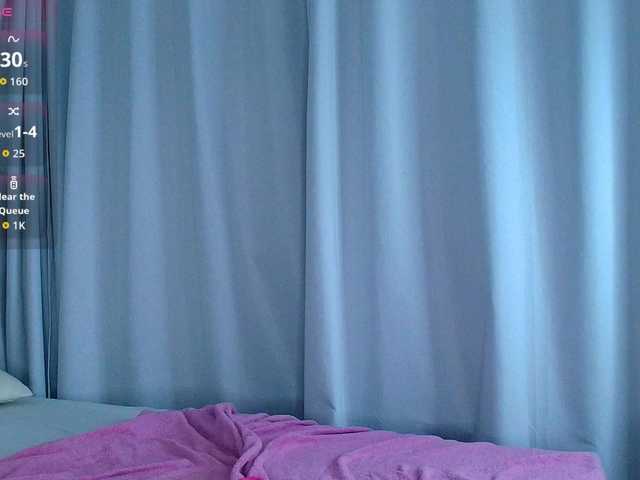 AmeliaEmmy live cam on BongaCams