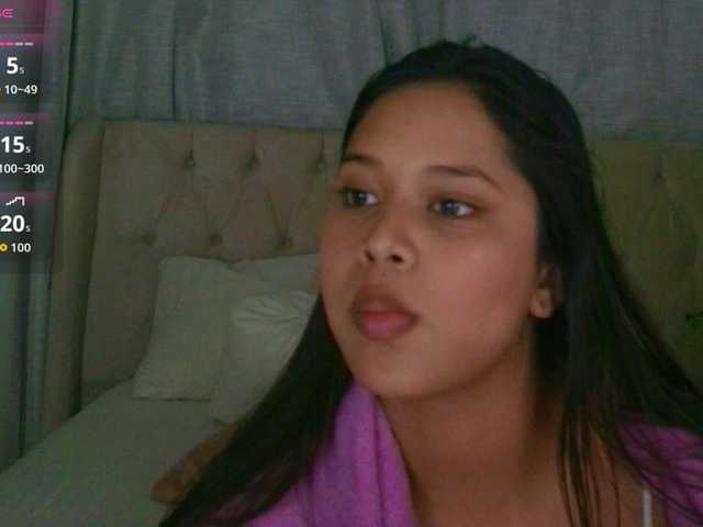AmeliaEmmy live cam on BongaCams