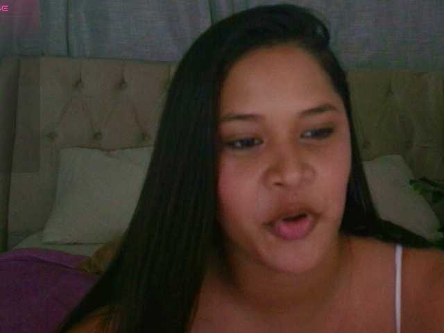 AmeliaEmmy live cam on BongaCams