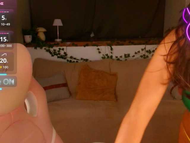 AmeliaEmmy live cam on BongaCams
