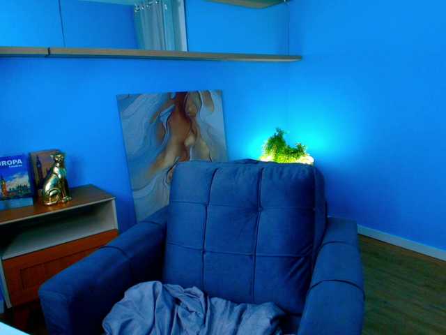 AmeliaEmmy live cam on BongaCams