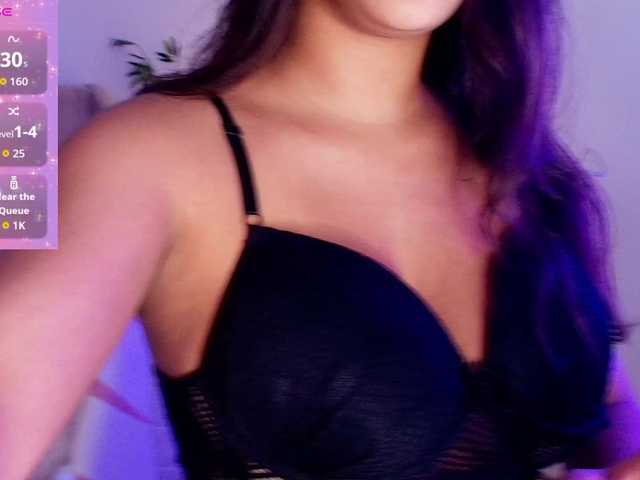 AmeliaEmmy live cam on BongaCams