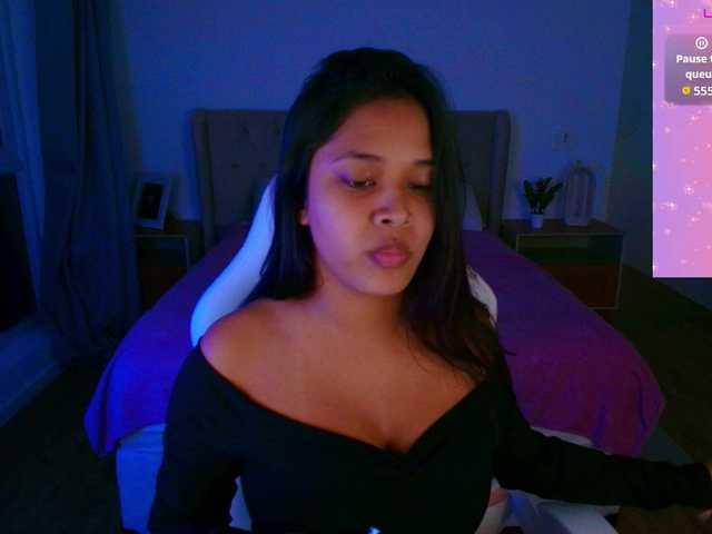 AmeliaEmmy live cam on BongaCams