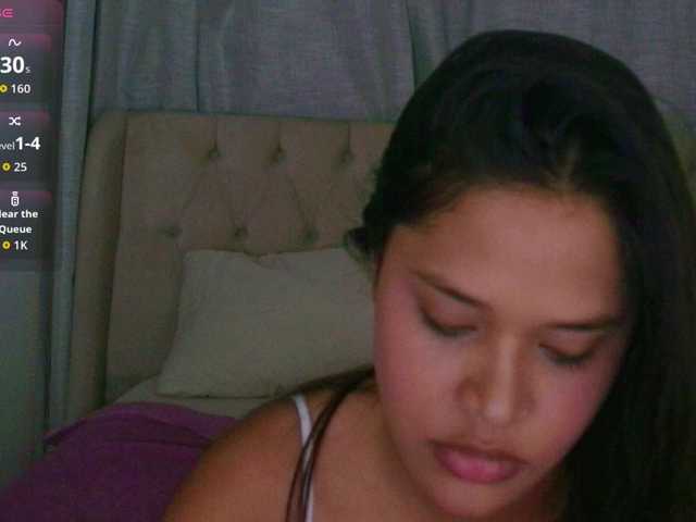 AmeliaEmmy live cam on BongaCams