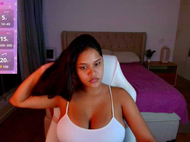 AmeliaEmmy live cam on BongaCams