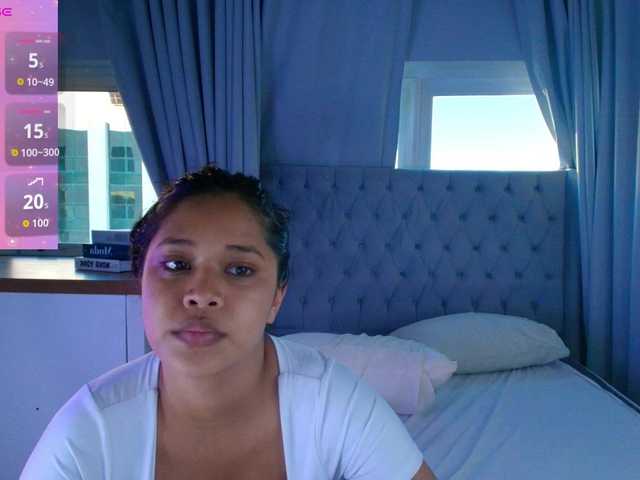 AmeliaEmmy live cam on BongaCams