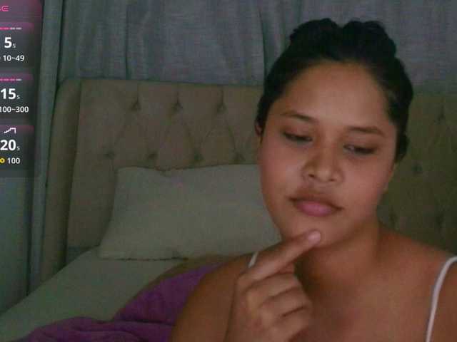 AmeliaEmmy live cam on BongaCams