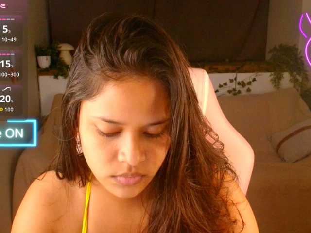 AmeliaEmmy live cam on BongaCams