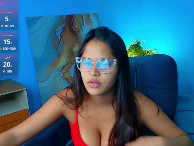 AmeliaEmmy live cam on BongaCams
