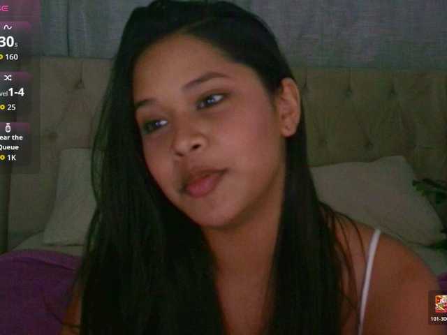 AmeliaEmmy live cam on BongaCams