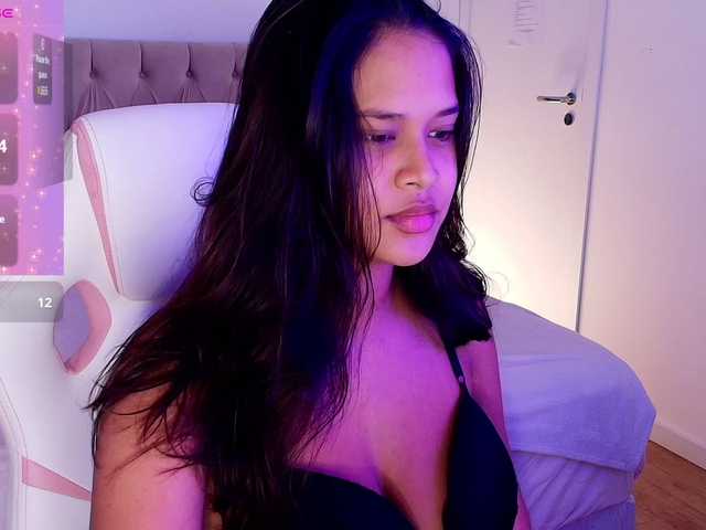 AmeliaEmmy live cam on BongaCams