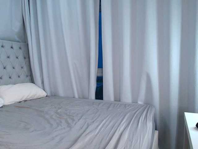 AmeliaEmmy live cam on BongaCams