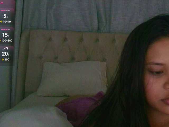 AmeliaEmmy live cam on BongaCams