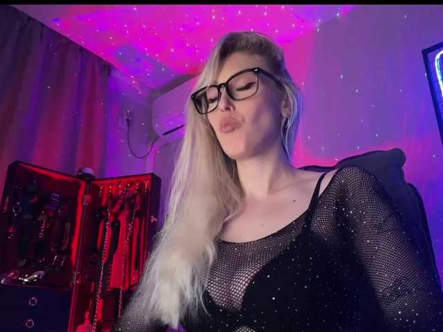 Miss-Liya live webcam show