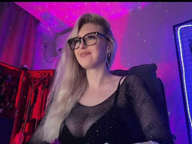 Miss-Liya live webcam show