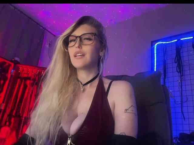 Miss-Liya webcam