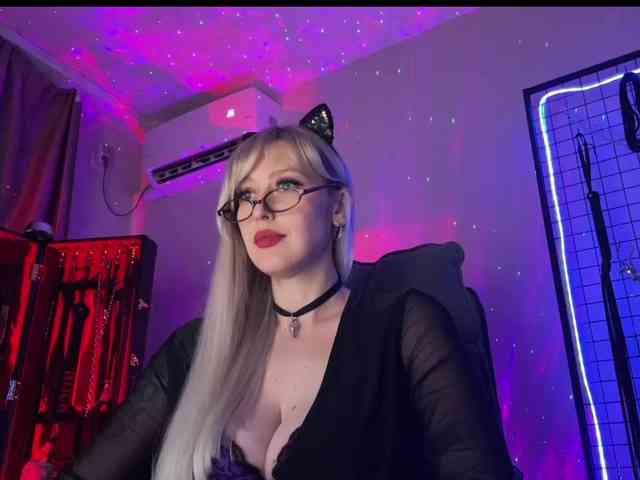 Miss-Liya webcam