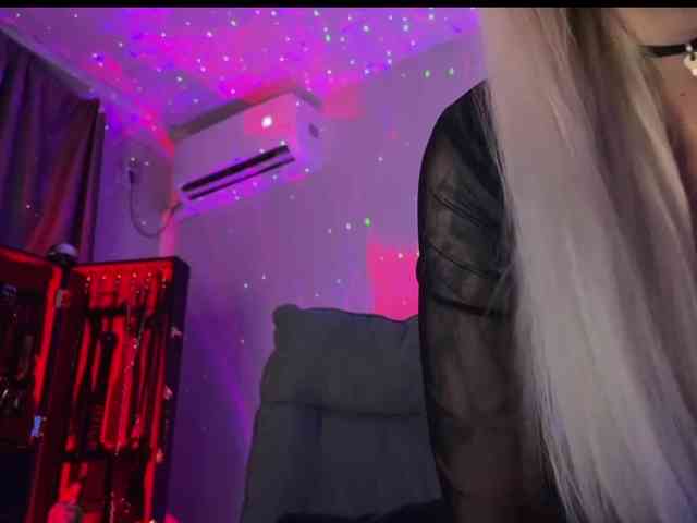 Miss-Liya webcam
