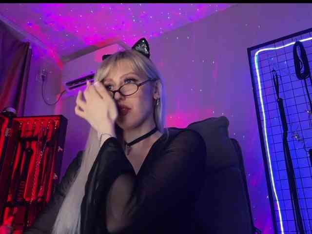 Miss-Liya webcam